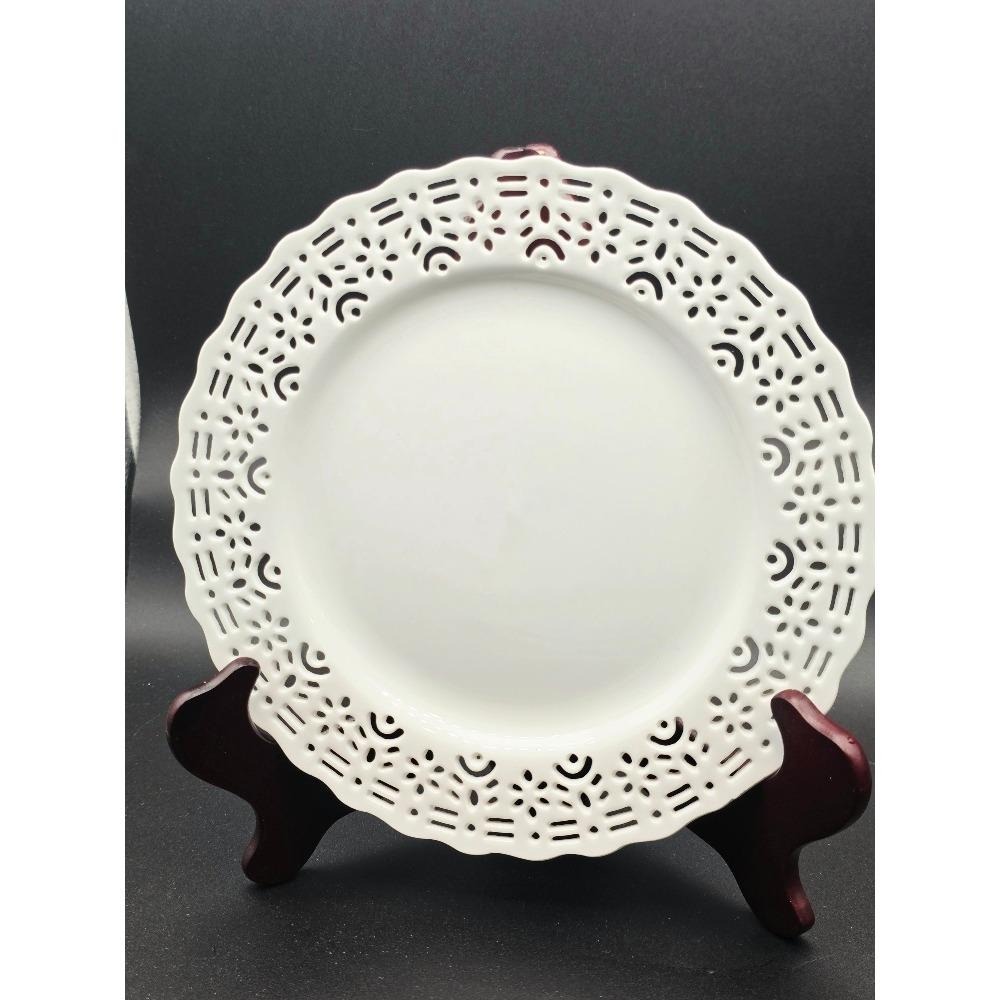Pier 1 Imports Doily Lace Dessert Salad‎ Plate White Porcelain 7.5"
